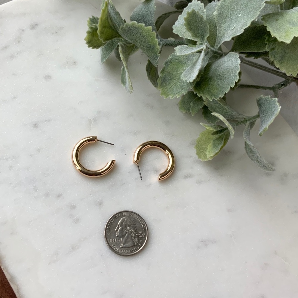 The Frances - Small Classic Gold Hoop - Picture 5 of 5